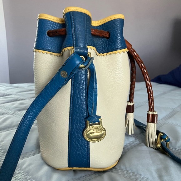 Dooney & Bourke mini Teton drawstring - Picture 4 of 11
